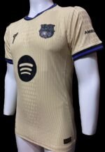 Jersey (Playera) Barcelona Visita 25/26 Versión Jugador. - Imagen 4