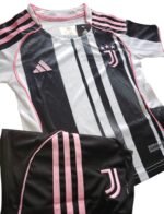 Jersey (Playera) Uniforme de Niño Juventus Local 25/26. - Imagen 3