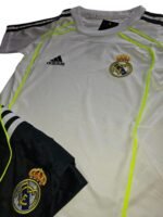 Jersey (Playera) Uniforme de Niño Real Madrid Local 25/26. - Imagen 3