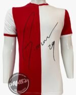 Playera de Santi Giménez