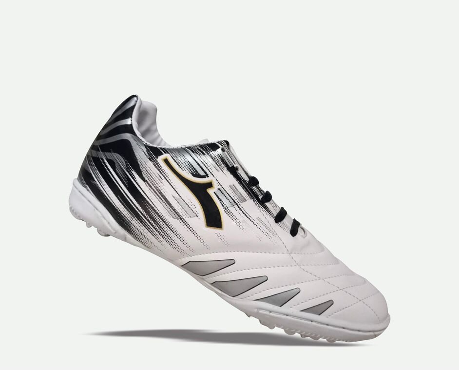 WhatsApp-Image-2022-12-15-at-11.32.09-PM.jpeg Zapatos de Futbol Rápido Reator Modelo Ztar Blanco/Negro - Imagen 1